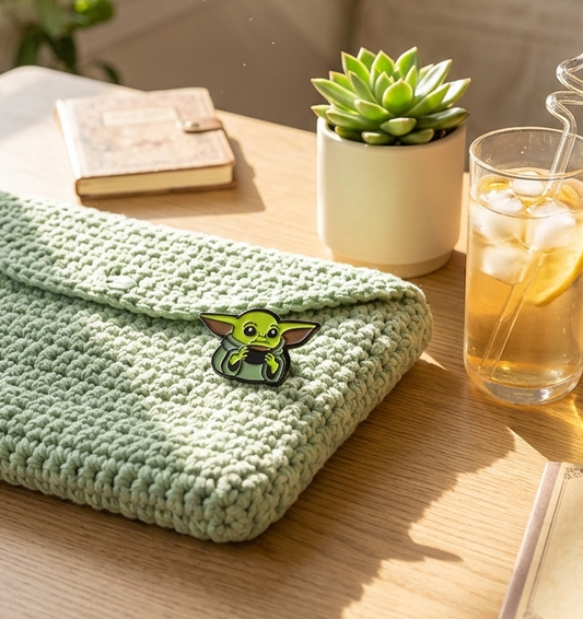 Lil Yoda Pin